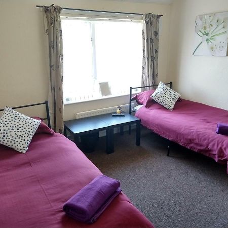Rowe Gardens - Self Catering - Guesthouse Style - Comfortable Twin Or Double Rooms - Quiet Residential Area Workington Eksteriør bilde