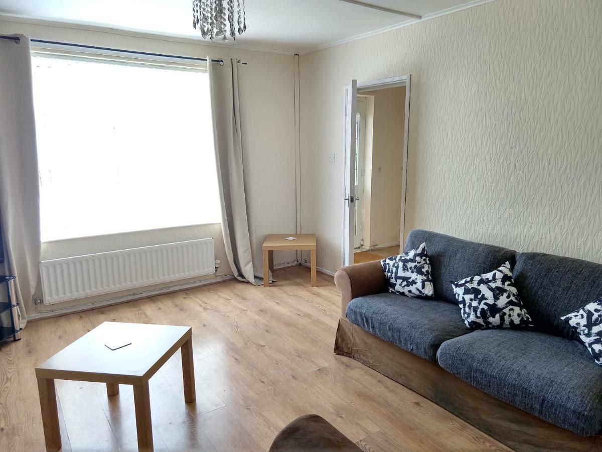 Rowe Gardens - Self Catering - Guesthouse Style - Comfortable Twin Or Double Rooms - Quiet Residential Area Workington Eksteriør bilde