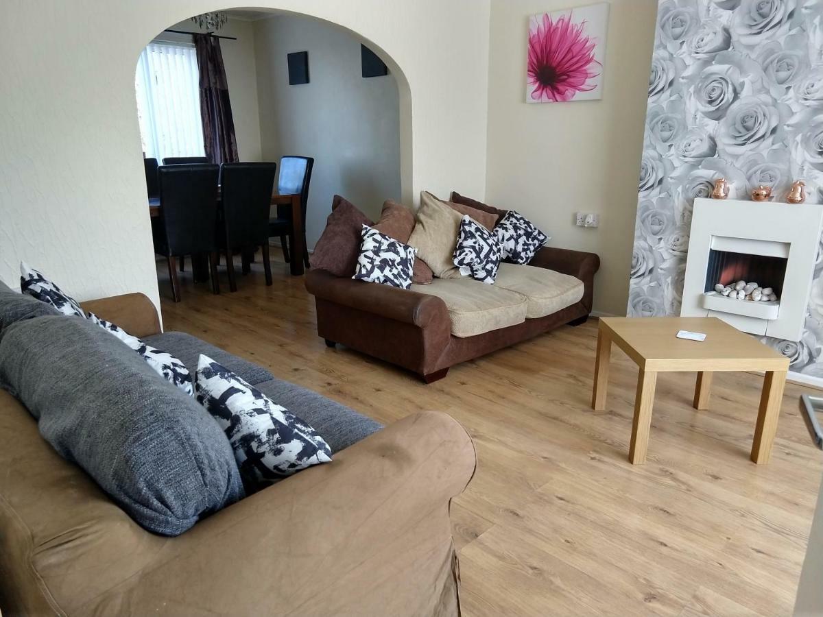 Rowe Gardens - Self Catering - Guesthouse Style - Comfortable Twin Or Double Rooms - Quiet Residential Area Workington Eksteriør bilde